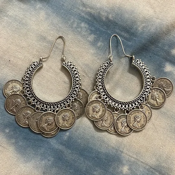 2 pairs of beautiful earrings - Picture 5 of 6